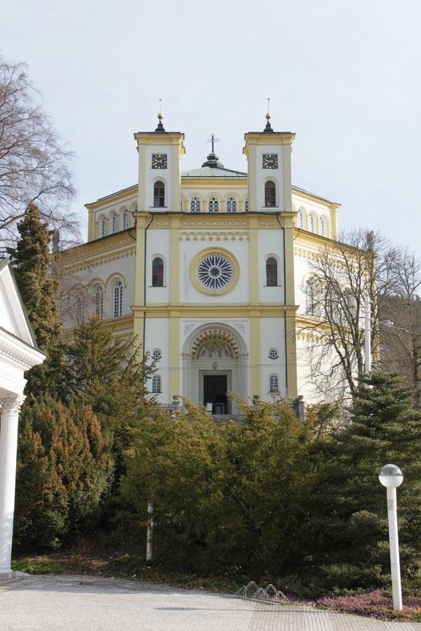 Apartman Karlovarska Марианске-Лазне Экстерьер фото